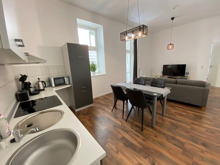 Akk3 Apartment Magdeburg Altstadt Zentral Balkon エクステリア 写真